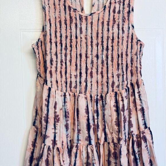 Torrid Rayon Twill Smocked Tiered Tank Plus Sz 1 1X 14/16 Ink Blot Stripe Print - Picture 3 of 9